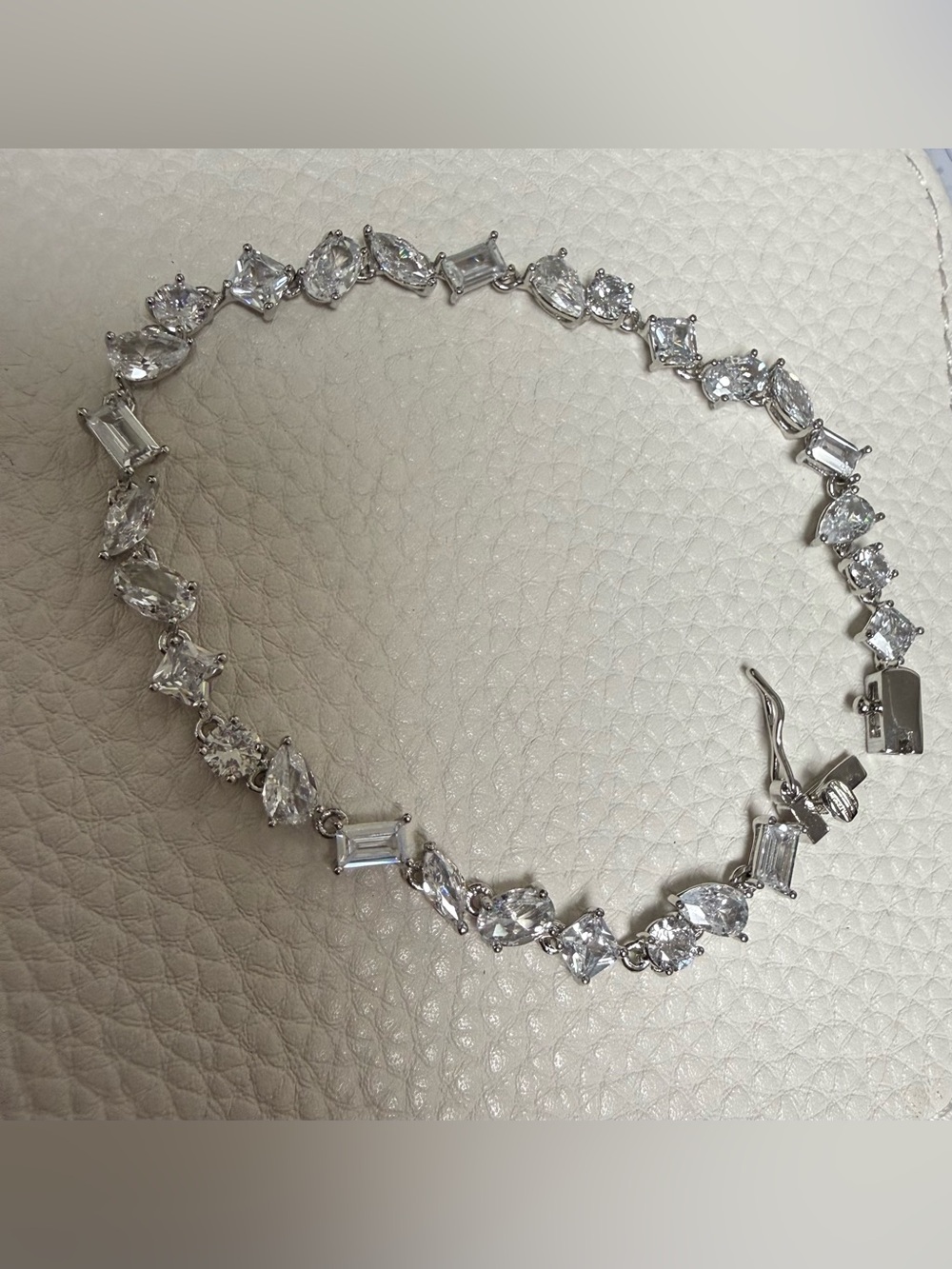 18k White Gold Filled Clear Crystal Tennis Bracelet - Mixed Cuts - size 7 *NEW